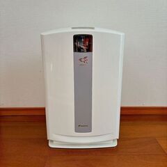 ダイキン 加湿空気清浄機 ストリーマ MCK70P 白 2015...