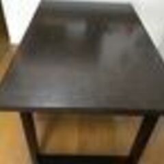 ダイニングテーブルの画像