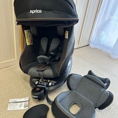Aprica クルリラプロテクト　チャイルドシート