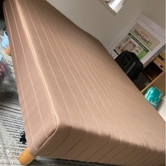 脚付きマットレスベッド　ダブル