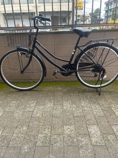 リサイクルショップどりーむ荒田店 No1131 自転車　シティサイクル　ママチャリ　２６インチ　ギア切り替え付き♪　LEDライト付き♪　王道のママチャリ♪　人気の黒♪