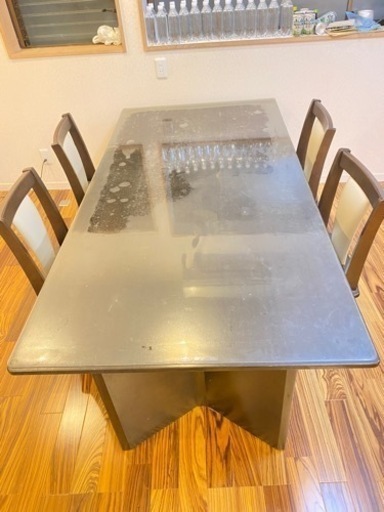 ダイニングテーブル