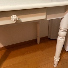 勉強机　テーブルの画像