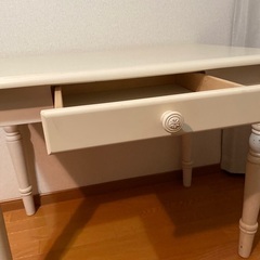 勉強机　テーブルの画像