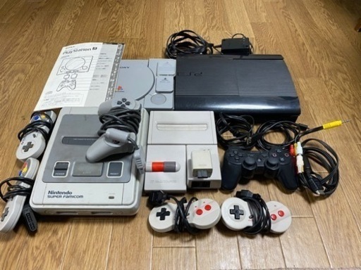 色々なゲーム機とカセットです。