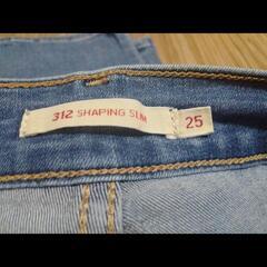 LEVI’Sの画像