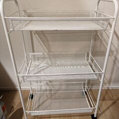 キャスター付きラックの画像