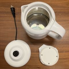 電気ケトル（1.0L・コーナンオリジナル PortTec OKE-100）ホワイト・2022年製の画像