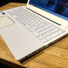 店頭にて売約済み。ご覧頂きありがとうございました。一宮でWindows10搭載機！新品キーボードで快適！東芝 dynabook 15.6インチ Intel Corei7 RAM8GB/新品SSD】一宮市のパソコン屋 Mr.Carnival（ミスカニ）です！パソコン修理・中古パソコンの販売【クレカ&PayPay使えます！】店頭在庫PCのご紹介です！受け渡しは店舗にて(^^)/【ノートパソコン】の画像