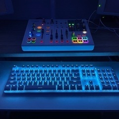 Merdia メカニカル式ゲーミングキーボード LEDバックライト付きの画像