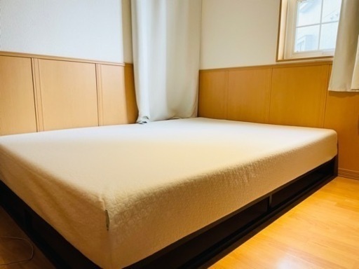 ダブルベッド ZINUS フレーム&マットレス