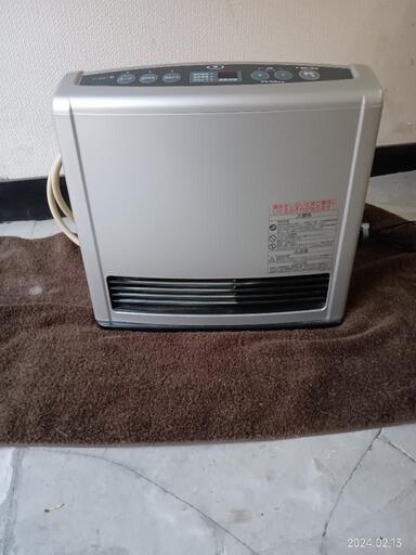 ガスファンヒーター