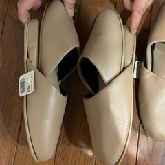 新品スリッパ　美顔器　CDなどの画像