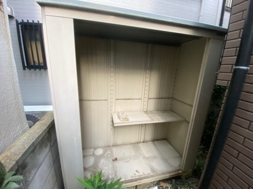 物置ドア有り屋外収納/畑倉庫物置 //高さ201×横180×奥行75倉庫/分解済み