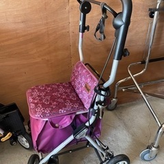 介護用品　シルバーカー