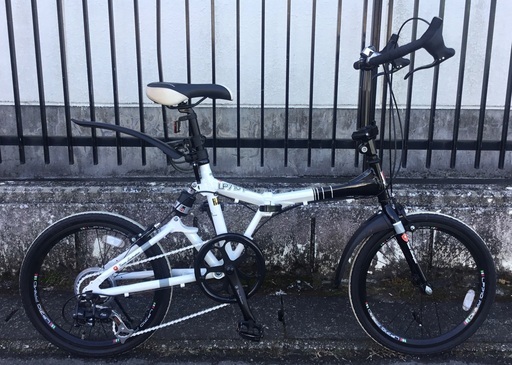 ＜美品・室内保管＞ランボルギーニ LP710 PRIMO・折りたたみ自転車・シマノ7段変速・20インチ・リアサス付・ワイヤーロック錠付き