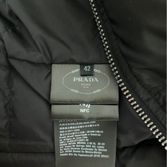 PRADA プラダ　ダウンジャケット42サイズの画像