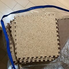 中古ジョイントマット　表面コルク　40枚程度　不揃い有り