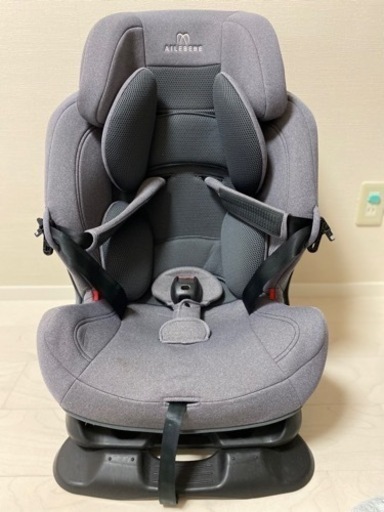 エールべべ　1歳〜のジュニアシート