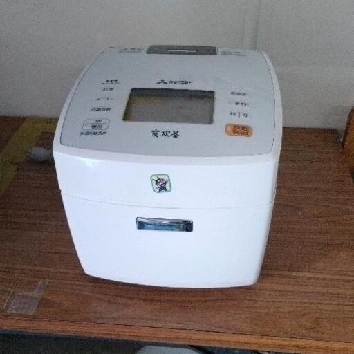 0215-008 MITSUBISHI 三菱 IHジャー炊飯器 NJ-VE106-W 2015年製