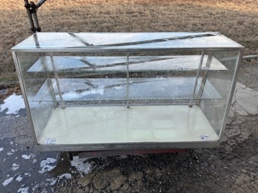 ガラスショーケース