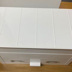 新品保管品　ポスト　スチール製　ホワイト　※店舗商品の画像