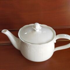 Noritake　ティーカップ&ポット【オマケ有】の画像