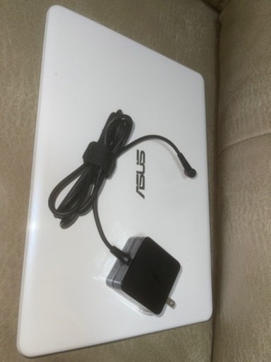 ASUS製ノートパソコン