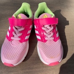 〈adidas〉ピンクスニーカー19cmの画像