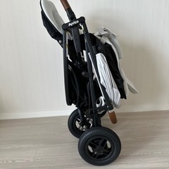 【新品未使用】アップリカ　ベビーカー　スムーヴプレシャス 新品・未使用】2023年最新モデル スムーヴプレシャス AB 3輪タイプ