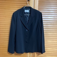 黒パンツスーツ再値下げの画像