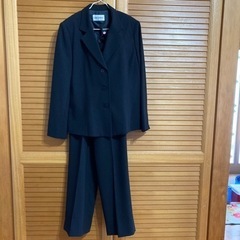 黒パンツスーツ再値下げ