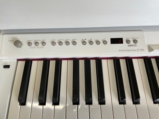 中古美品、配送可能Roland F-110-WH88鍵盤 電子ピアノ