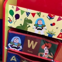 トイストーリー　絵本入れ　おもちゃ収納ラック　おもちゃ箱　本棚の画像