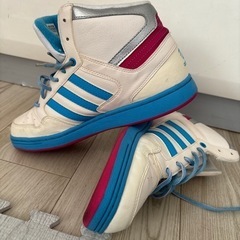 25cm！adidas ✩ハイカットスニーカー　ブルーピンク　可愛いの画像