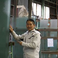 ▼硝子施工現場作業員：正社員▼ 街の景色を変えられるやりがい抜群の仕事です★ 男性の育休取得も推進中！働きやすさ追求しています！ 未経験でも確実にスキルアップ♬の画像