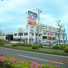 ▼自動車整備・鈑金塗装・溶接修理：正社員▼三度の飯より車好…