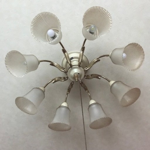 シャンデリア　照明　電気　ライト　リビングルーム　ガラス照明