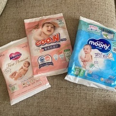 取引中　メリーズオムツ86枚+3枚　Sサイズの画像