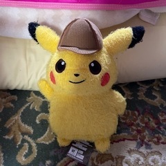 ピカチュウぬいぐるみ　