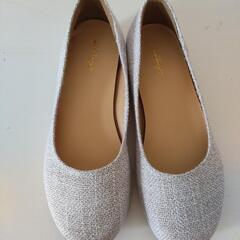 新品未使用パンプスの画像