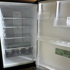 HITACHI R-V32RV 日立ノンフロン冷蔵庫　2022年製の画像