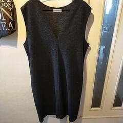 チャコールグレー　ジャンパースカートの画像