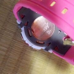 女児用デジタル腕時計の画像