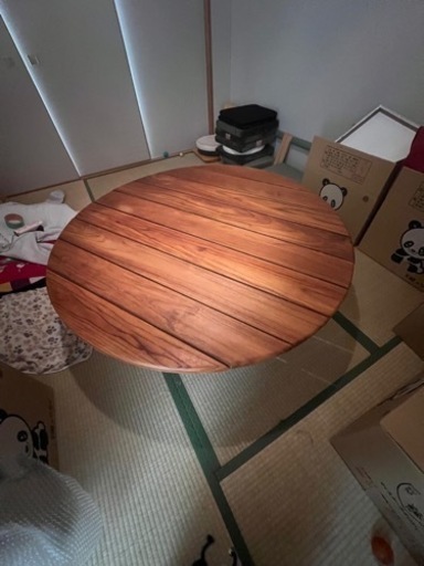 目黒の高級家具の円卓テーブル (購入時は20万以上しました)