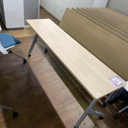 JBB-5 【オフィス家具専門店】オカムラのフォールディングテーブルです！