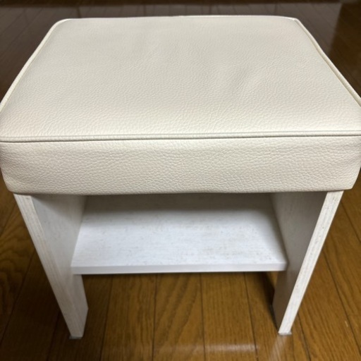 新品未使用　ドレッサー　白　椅子