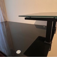 机　パソコンデスクの画像