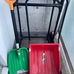 スコップとママさんダンプ