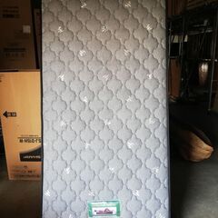 マットレス（シングルサイズ）　1100円で販売（135）の画像